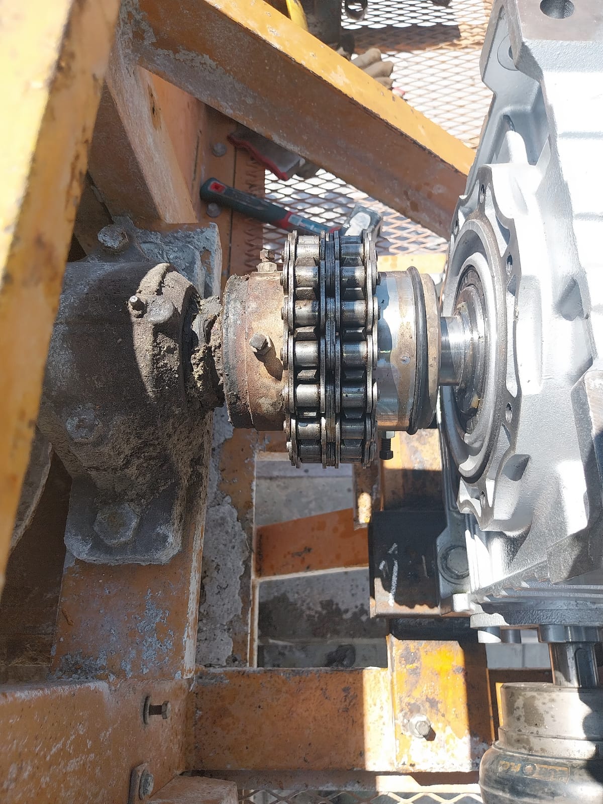 Modificacion de moto reductor de noria. Empresa mtr