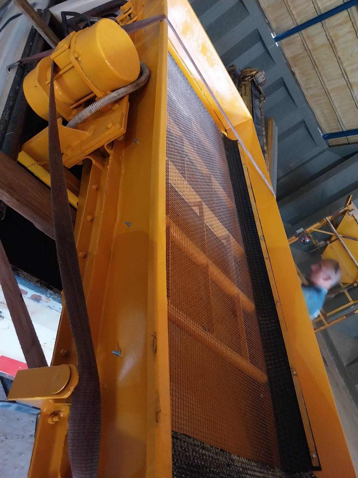 Reparación completas de zaranda . Empresa Mtr